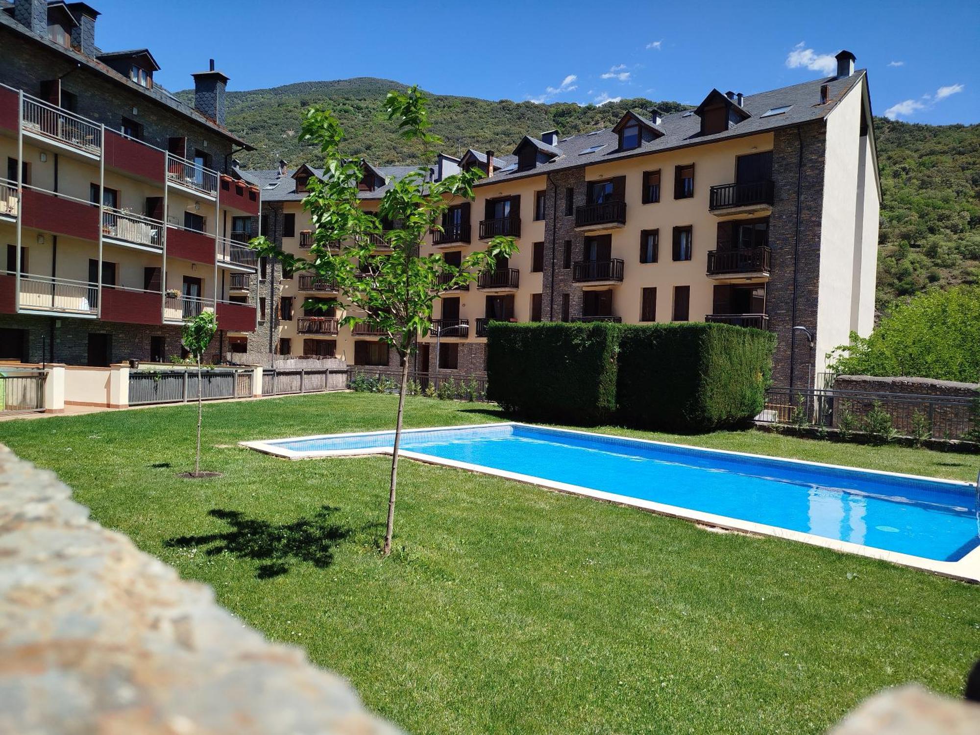 Apartaments Sort Pirineus Eksteriør bilde